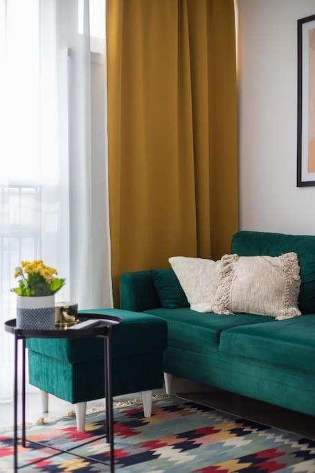 Specious City Center Studio With Park View Varsavia Esterno foto