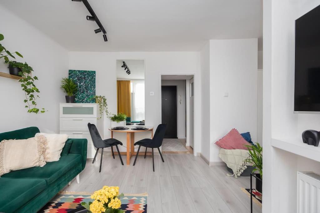 Specious City Center Studio With Park View Varsavia Esterno foto