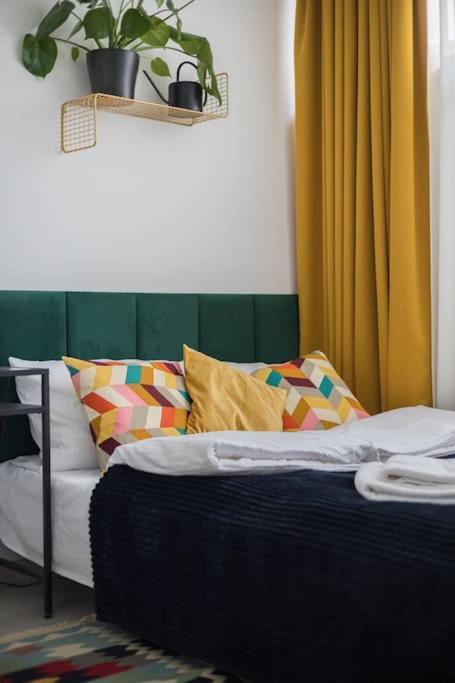 Specious City Center Studio With Park View Varsavia Esterno foto